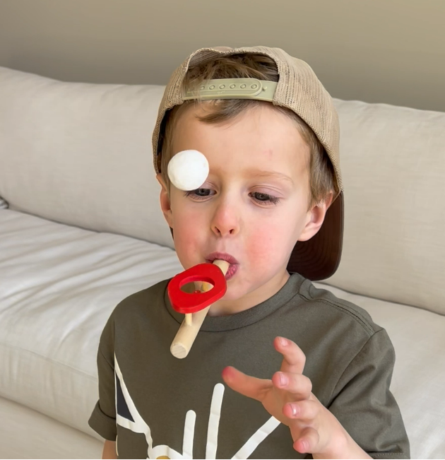 How to play with a floating blow pipe toy