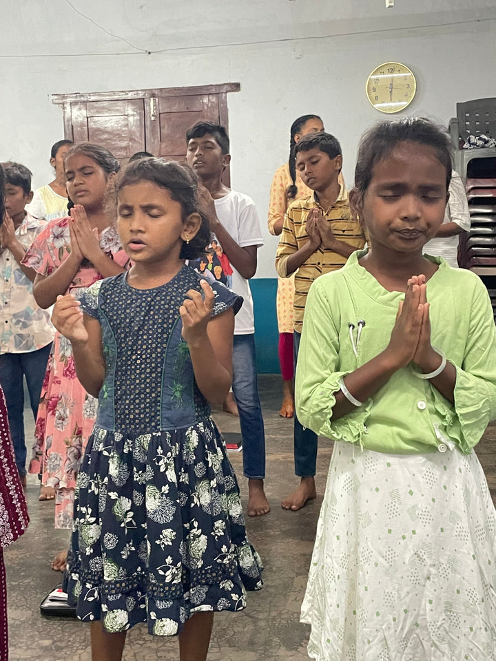 Free Printable 7 Day Prayer Book For Children in 4 Languages